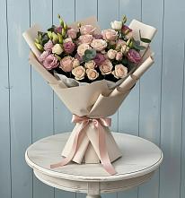 Букет цветов из:  Розы и Лизиантусы #REPLACE_PRED# Медвенке