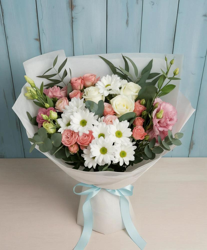 Букет цветов из: Розы, Лизиантусы и Хризантемы в Медвенке
