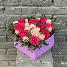 Цветочная композиция из Розы в коробке в Медвенке