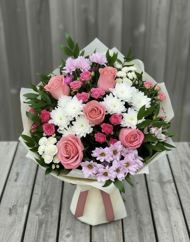 Букет цветов из: Альстромерии, Гвоздики, Розы и Хризантемы в Медвенке