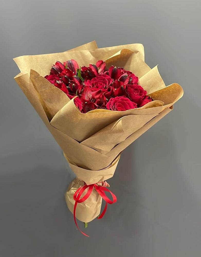 Букет цветов из: Альстромерии и Розы в Медвенке