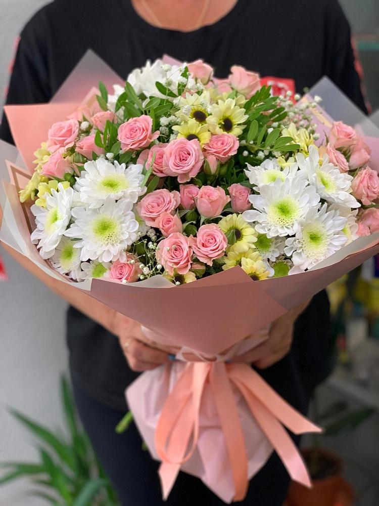 Букет цветов из: Розы и Хризантемы в Медвенке
