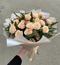 Букет Кремовые розы Латте в Медвенке