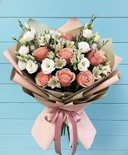 Букет цветов из:  Розы, Альстромерии и Лизиантусы в Медвенке