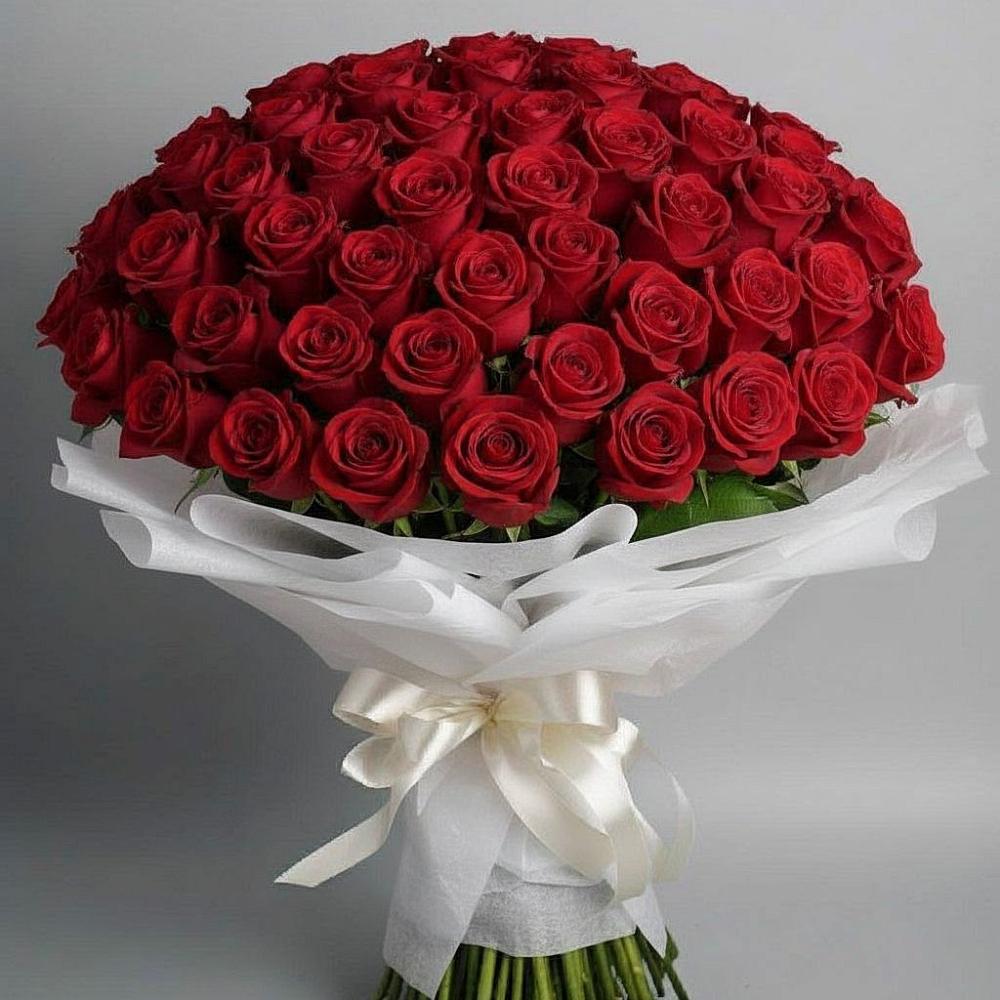 Букет 101 Красная роза Блэк Мэджик в Медвенке