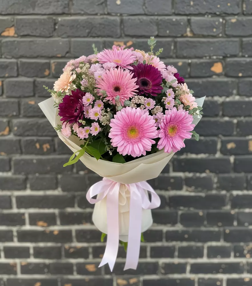 Букет цветов из: Герберы и Хризантемы в Медвенке