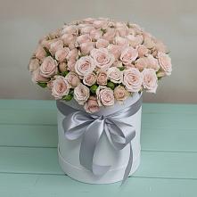 Цветочная композиция из Розы в шляпной коробке в Медвенке