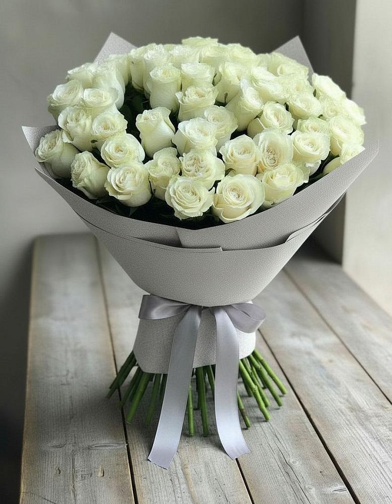 Букет 35 Белых роз в Медвенке