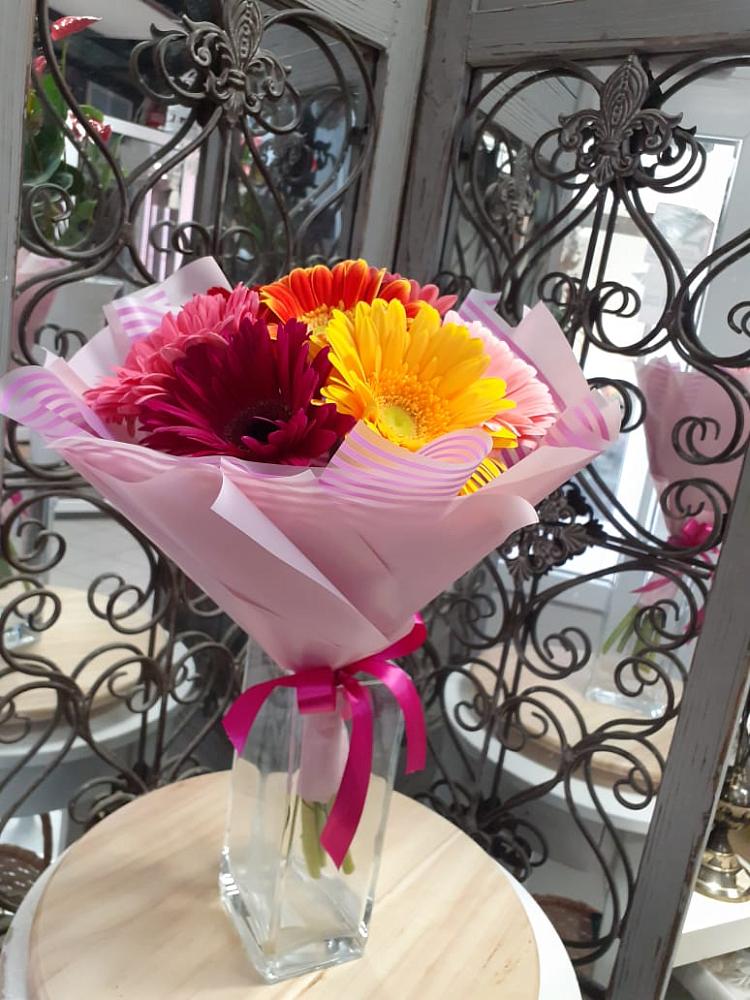 Букет цветов из: Герберы в Медвенке