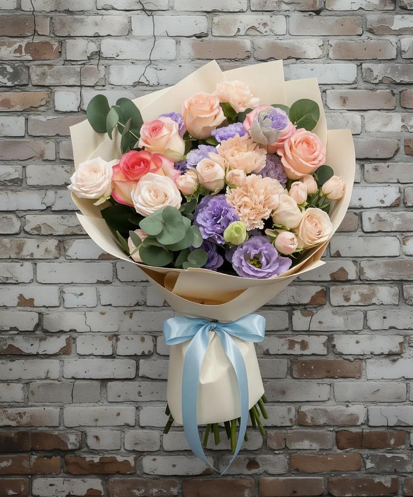 Букет цветов из: Розы, Лизиантусы и Гвоздики в Медвенке