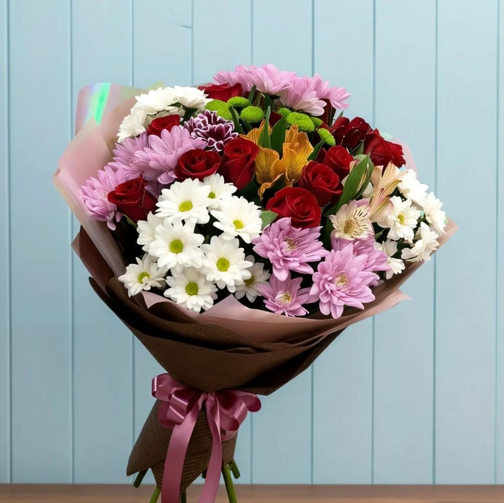 Букет цветов из: Розы, Хризантемы и Альстромерии в Медвенке