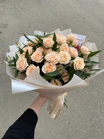 Букет Кремовые розы Латте в Медвенке