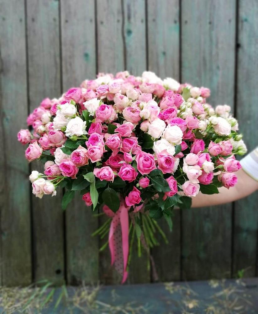 Букет Розовые кустовые розы Натали и Лав Лидия в Медвенке