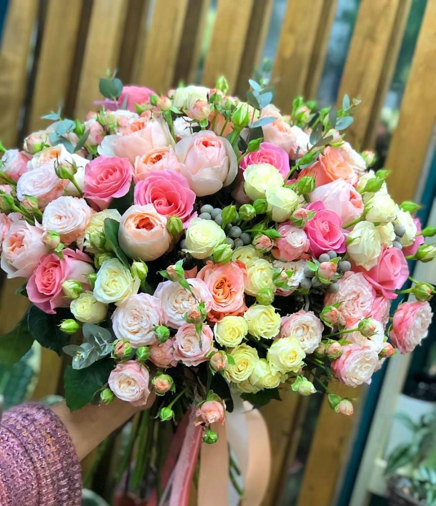 Букет цветов из: Розы в Медвенке