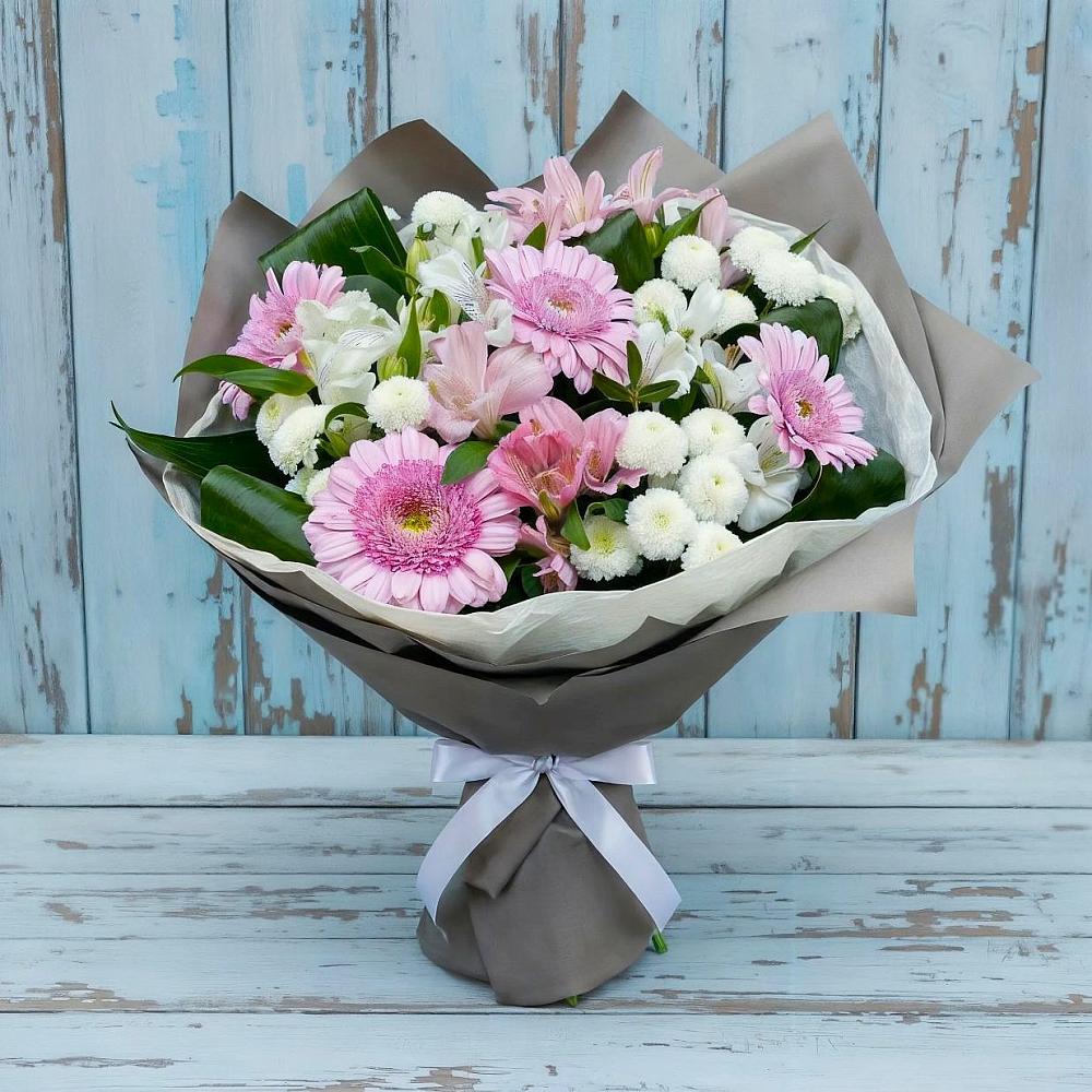 Букет цветов из: Герберы, Альстромерии и Хризантемы в Медвенке