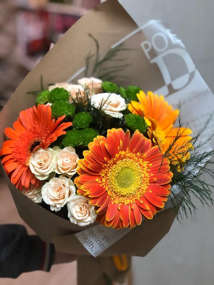 Букет цветов из: Герберы, Хризантемы и Розы в Медвенке