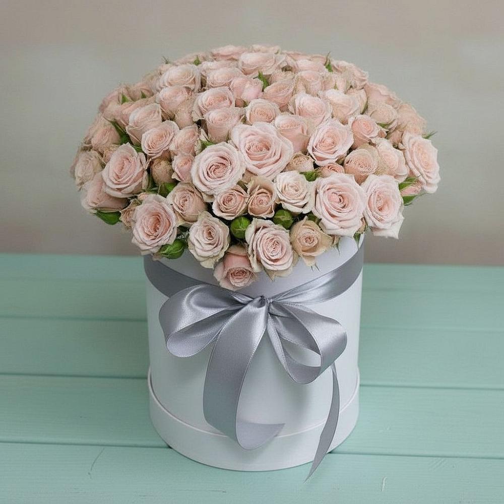 Цветочная композиция из Розы в шляпной коробке в Медвенке