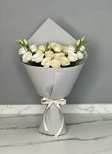 Букет цветов из:  Розы и Лизиантусы в Медвенке